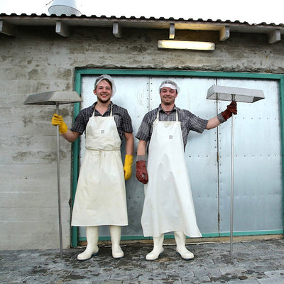 Salt workers hand harvest our coarse Icelandic Sea Salt