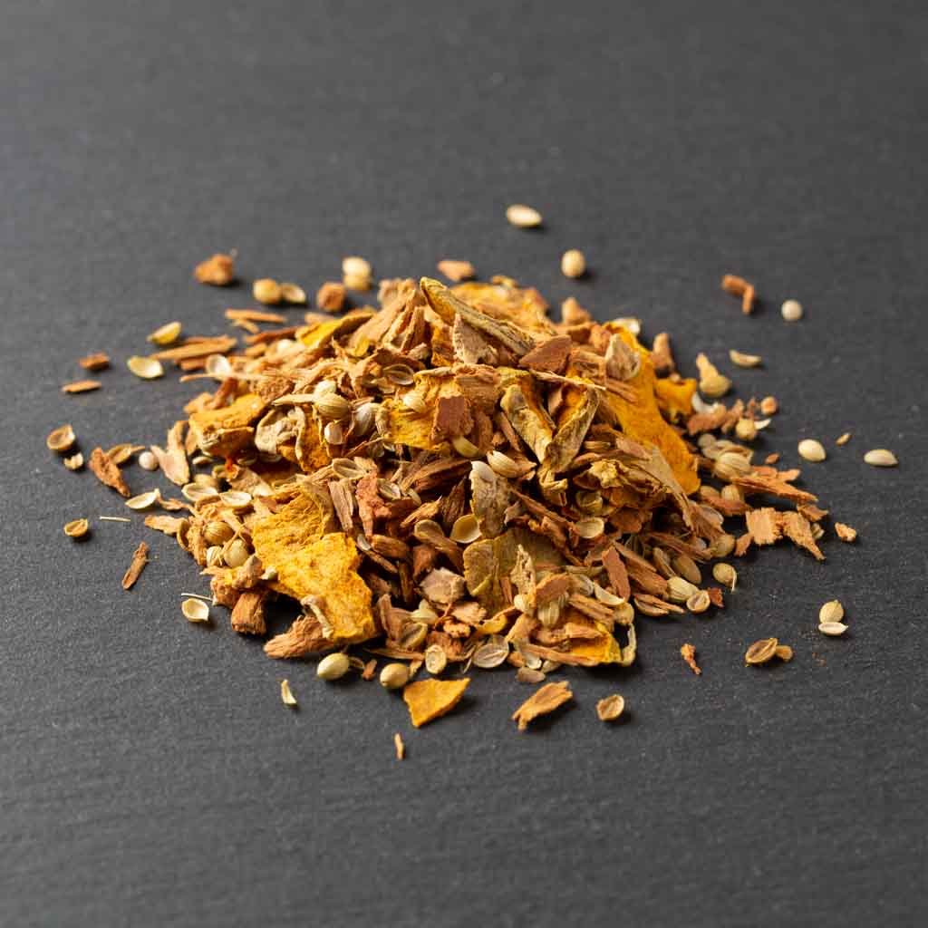 https://reluctanttrading.com/cdn/shop/products/Golden_Tea_Herbal_Loose_Leaf_Turmeric_India_Reluctant_Trading.jpg?v=1643142254