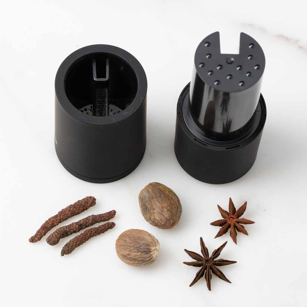 Microplane Spice Mill, Black, 4.5”h - The Reluctant Trading Experiment